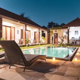 Umah Nugraha, hotel Cangguban