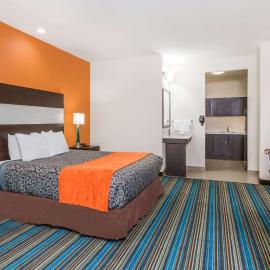Days Inn & Suites by Wyndham Katy,凱蒂的飯店