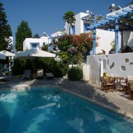 Panorama Paros, מלון בפריקיה