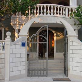 Vila Anita, מלון בסומרטין
