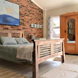 New barn room private space, FIBRE Wifi, Vegan Home