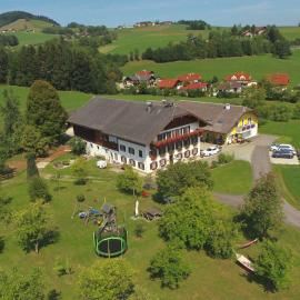Ferienhof HINTERSTRASSER, hotel u gradu Mondze