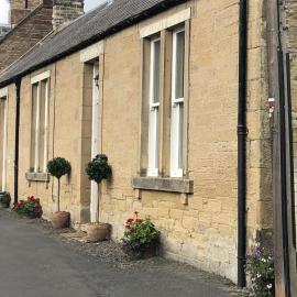 Purves Cottage, hotelli kohteessa Allanton