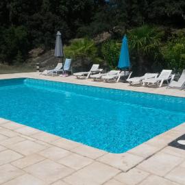 Ferme de Palumiane - Chambres climatisées, hotell sihtkohas Visan