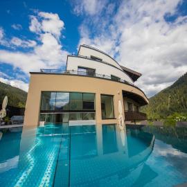 Heart Hotel Grischuna