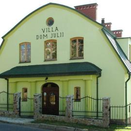 Viesnīca Villa Dom Julii pilsētā Sanoka
