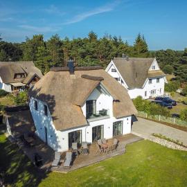 Ferienhaus VINETA Schneckenhus LODDIN, hotel u gradu Lodin