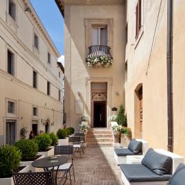 Hotel Degli Affreschi, hotel sa Montefalco