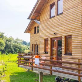 Holiday homes Piralo, hotel in Kostajnica