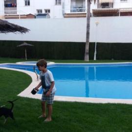 Habitación doble con baño privado, Desayuno y piscina, hotel em Alboraya