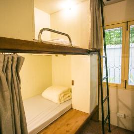 Barn1920s Hostel, hotell i Vientiane