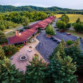 Spring Valley Inn，綠灣的飯店