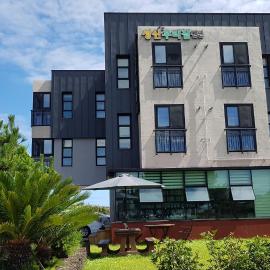 Sungsan Woori House Pension, hotel a Seogwipo