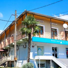 Canyon Hotel, hotel u gradu Martvili