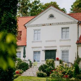 Dwór Muławki, Hotel in Muławki
