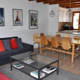 Chalet Los Ibones - Lodge Escarrilla, khách sạn ở Escarrilla