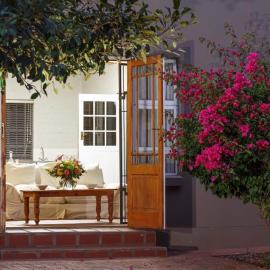 273 Jan Van Riebeeck، فندق في أوتشورن