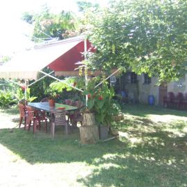 chambres d'hotes Lagarde, hotel in Lagarde
