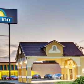 Days Inn by Wyndham Louisville Airport Fair and Expo Center, viešbutis mieste Luisvilis