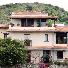 Casa Ulisse, hotel in Roccella Ionica