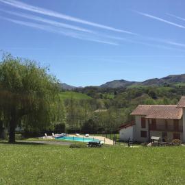 T3 pays du piment d'Espelette - résidence avec piscine chauffée