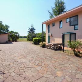 Società Agricola La Staccionata, hotel v mestu Staranzano