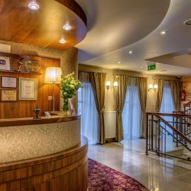 Hotel-Restauracja Platan、フシャヌフのホテル