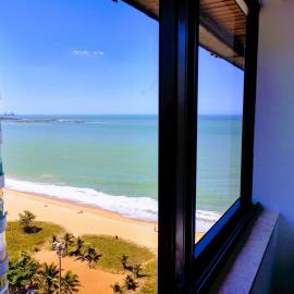 Flat Pasárgada 812 - vista para a Praia da Costa, academia moderna, piscinas panorâmicas, minimercado e lavanderia, hotel in Vila Velha