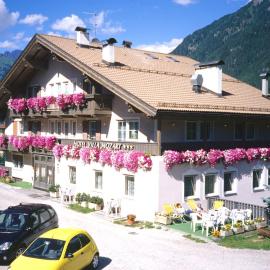Hotel Villa Mozart, hotel v destinaci Pozza di Fassa