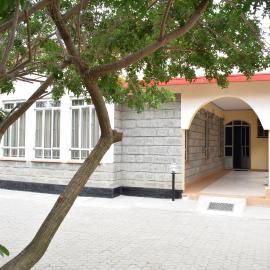 Tommy's Airport Lounge, hotel in Nairobi