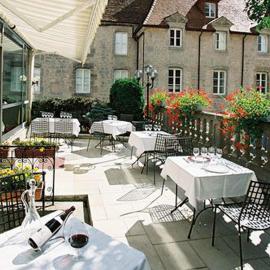 Logis Hôtel Le Cheval Blanc, hotel din Langres