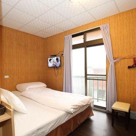 Zhongshan Hostel, מלון בפנצ'י