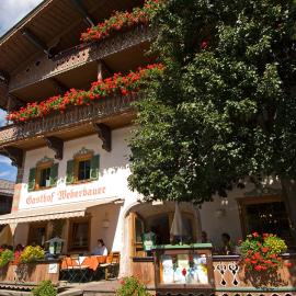 Gasthof Weberbauer, hotel di Scheffau am Wilden Kaiser