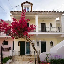 Kavos Retreats