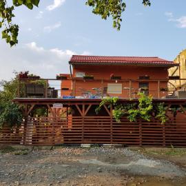 Casa Pescărușul Vesel, hotel a Baziaş