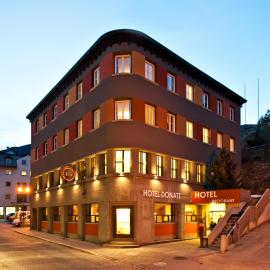 Hotel Donatz, hotel u gradu Samedan