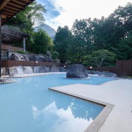 Yufuin Onsen Tsukanoma, hôtel à Yufu