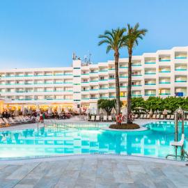 Globales Mediterrani, hotel a Cala Blanca