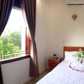 CANH DUONG MOTEL, hotell i Thôn Phước Lộc