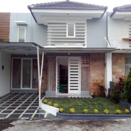 Vila Monex, hotel din Batu