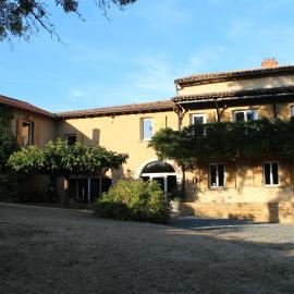 Le Vallon des Ronzières โรงแรมในGleizé