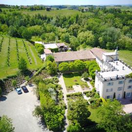 La Villa Hotel, hotel v destinaci Mombaruzzo