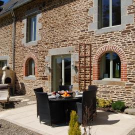 Gites Bijoux, hotel i Argouges