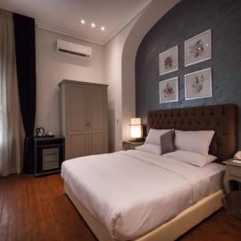 1920s Boutique Hotel and Restaurants