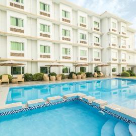 Microtel by Wyndham South Forbes near Nuvali, hotel Santa Rosában