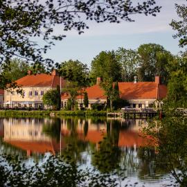Åsby Hotell, hotel i Hallstahammar