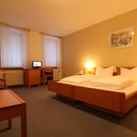 Hotel Weisse Taube, hotel em Aschersleben