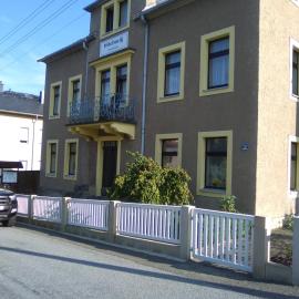 Pension Edelweiß, hotel a Kurort Gohrisch