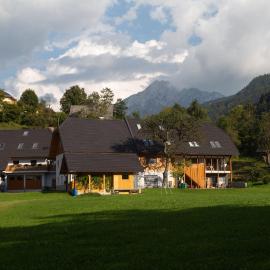 Apartments Tourist Farm Štorman with EV Ch-Station, hotel in Tržič