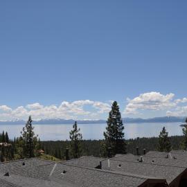 Bitterbrush - 400 Fairview Boulevard - very close to Diamond Peak and beaches - WSTR21-0086 - Tax ID W4900 - Max 7 people, 2 cars parking in carports, hotel in Incline Village